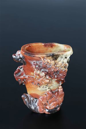 Arte Cinese Intaglio in pietra saponaria con bassorilievo di albero fiorito e...