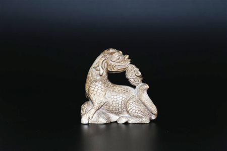 Arte Cinese Qilin in pietra saponaria Cina, XVIII secolo. -. Cm 9,00....