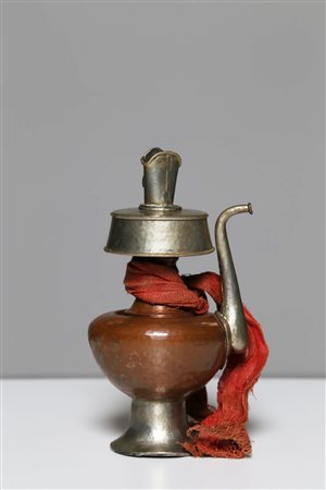 Arte Himalayana Bumpa in rame con turchese Tibet, inizio XX secolo. -. Cm...