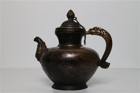Arte Himalayana Teiera tibetana in lega a base di rame Tibet, XIX - XX...