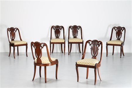 MANIFATTURA ITALIANA DEL XIX SECOLO Gruppo di sei sedie di epoca Luigi...