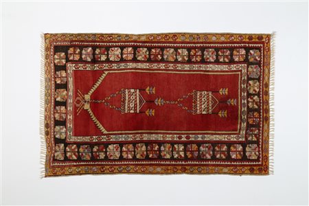 KONYA Tappeto orientale. Anatolia. 1930. Lana e cotone. Cm 107,00 x 171,00....