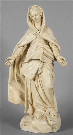 Madonnina in legno laccato, sec.XIX h. cm. 55