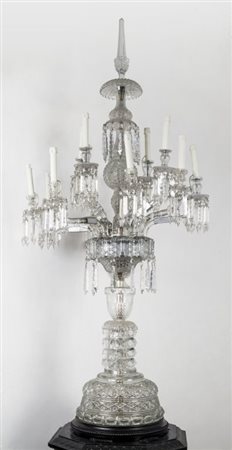 Coppia di grandi torciere in cristallo a dodici luci, fine sec. XIX (rotture)...