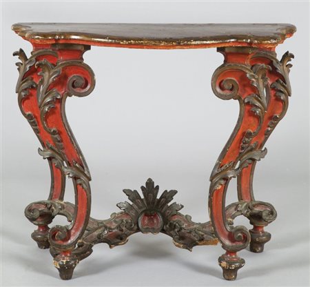Piccola console in legno intagliato e lacca rossa ed oro, quattro gambe a...