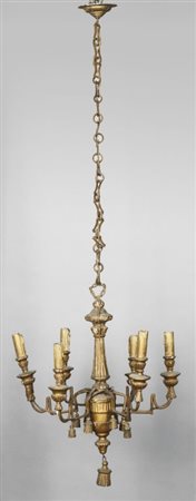 Piccolo lampadario Luigi XVI a sei luci in legno finemente intagliato e...
