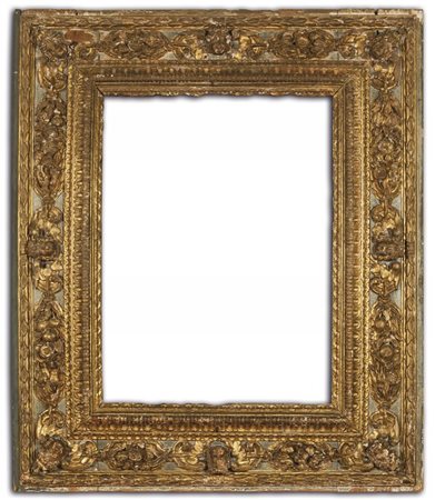 Grande ed impressionante cornice in legno finemente intagliato, laccato e...