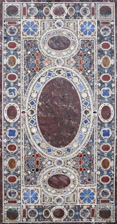 Piano in marmo nero riccamente intarsiato in policromia con pietre dure...