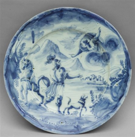 Piatto in maiolica bianca e blu con al centro cavaliere con cane, marca...