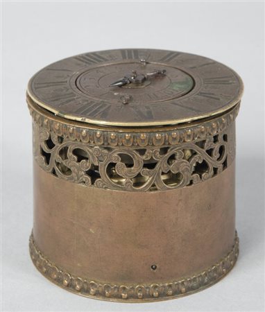 Tamburino svegliarino in rame e bronzo, funzionante con chiave originale,...