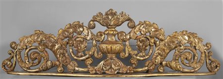 Fregio in legno finemente intagliato e dorato, sec. XVIIIcm. 220x 66