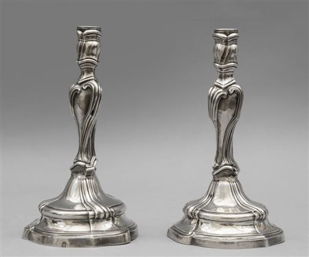 Coppia di candelieri Luigi XV in argento di fusione, Punzone della Torretta...