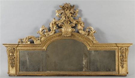 Caminiera Luigi XIV in legno finemente intagliato e dorato,Piemonte sec....