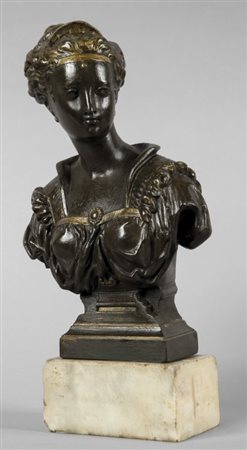 Busto femmnile in bronzo sec.XIXh.cm.25 senza base