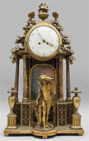 Orologio in legno intagliato e dorato con scultura di Amorino, Vienna sec.XIX...
