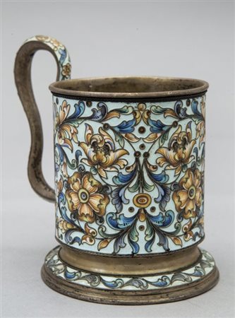 Boccale in argento dorato e smalti, Russia sec.XIXh.cm.7