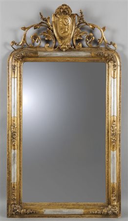 Specchiera Luigi Filippo in legno intagliato, argentato e dorato con...