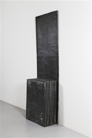MAURI FABIO (1926 - 2009) Piombo - studenti. 1992. Legno ricoperto in piombo....