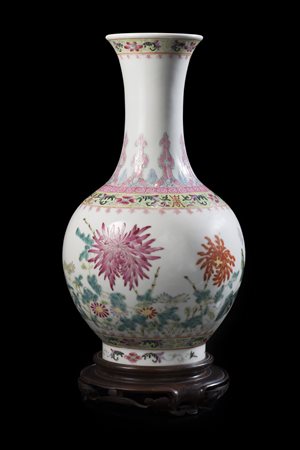 Vaso a bottiglia in porcellana Famiglia Rosa, decorato con fiori tra bande...