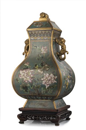 Vaso con coperchio in metallo cloisonnè, dalla forma arcaica hu, con doppie...