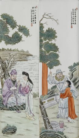 Due formelle in porcellana dipinta in Famiglia Rosa, raffiguranti personaggi...