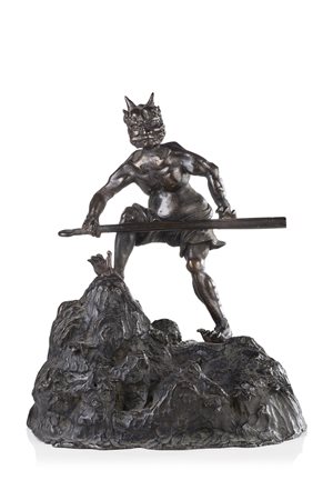 Demone in bronzo su roccia, il viso con espressione minacciosa Giappone,...