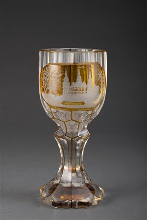 Manifattura di Boemia, inizio sec.XX Calice in cristallo con bordi in...