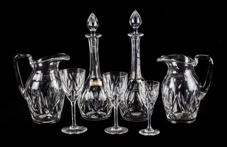 SERVIZIO BICCHIERI in cristallo Saint Louis composto da due BOTTIGLIE, due...