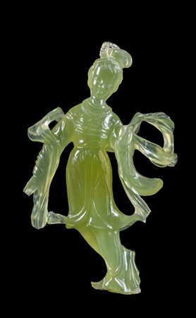 SCULTURA in giada raffigurante "geisha". Cina XX secolo Misure: h cm 16