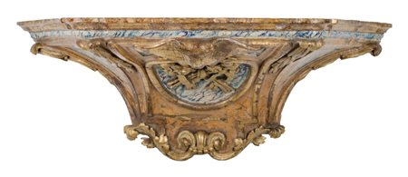 MENSOLA Luigi XIV in legno dorato e laccato a finto marmo. Sicilia XVIII...