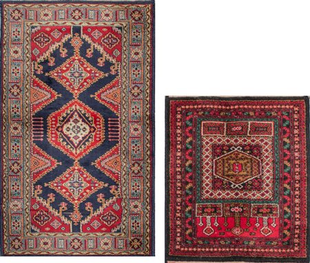 DUE TAPPETI meccanici. XX secolo Misure: cm 128 x 67 - 83 x 62