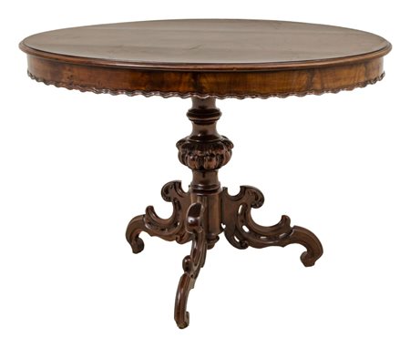 TAVOLINO da salotto Luigi Filippo ovale in mogano e piuma di mogano. Francia...