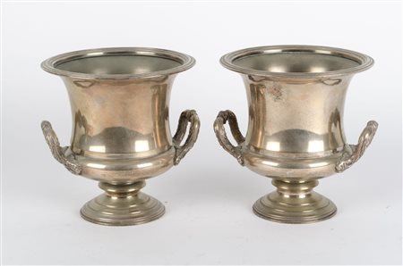 COPPIA PORTABOTTIGLIE in Sheffield. Inghilterra XX secolo Misure: diametro cm...