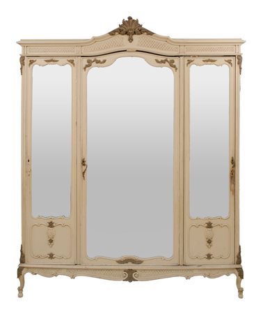 ARMADIO a tre ante in legno laccato. Sicilia primi '900 Misure: cm 189 x 62 x...
