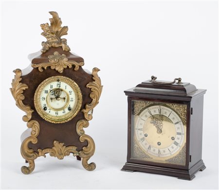 LOTTO composto da OROLOGIO con elementi raffiguranti "composizioni orientali"...