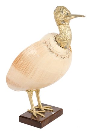 SCULTURA realizzata con conchiglia ed elementi in bronzo raffigurante...