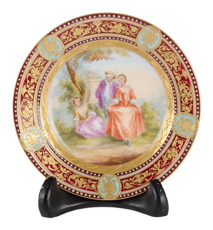 PIATTINO in porcellana dipinta raffigurante "scena galante". Vienna primi...