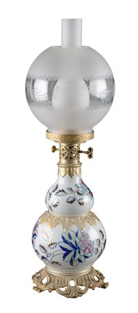 LUME in porcellana bianca decorata con base in bronzo e braccia in vetro....