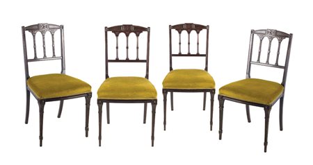 Quattro sedie in LEGNO DI mogano gusto neoclassico Difetti. Misure cm 84 x 44...