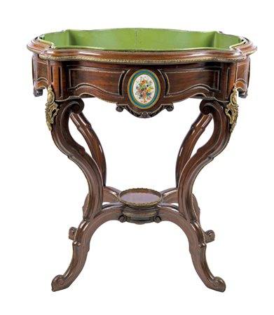 Fioriera in legno di mogano, Francia XIX secolo Impianto mistilineo ornato da...