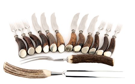 Servizio di coltelli con manico in osso composto da sei forchette sei...