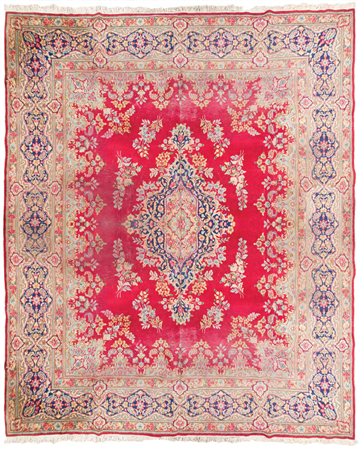 Tappeto Persiano Kirman Fondo rosso con decori floreali nei toni del beige e...