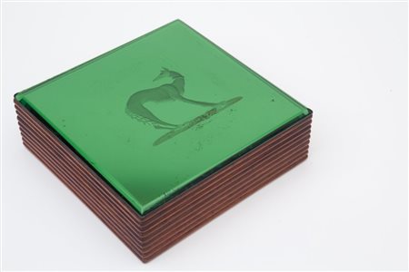 UNA SCATOLA PORTASIGARI, anni '30 - '40. Legno di mogano, cristallo colorato...