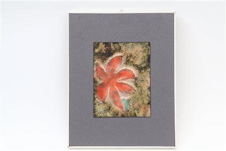 PAOLO DE POLI "Fiore", lastra di rame sbalzato e smaltato, 1972. Montato con...