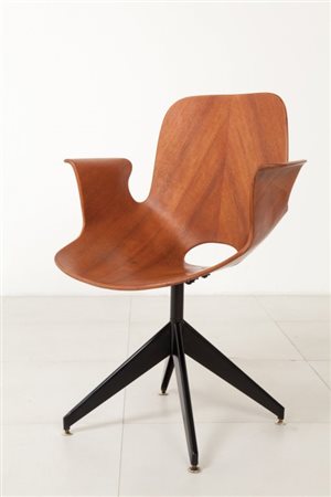 VITTORIO NOBILI Una poltroncina girevole "Medea" per FRATELLI TAGLIABUE, anni...