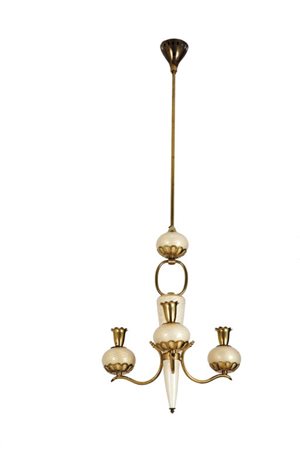 UNA COPPIA DI LAMPADARI, anni '60. Ottone, vetro sommerso con applicazione di...