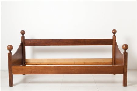 LUIGI CACCIA DOMINIONI Un divano-letto "Chesa Laria" per AZUCENA, 1959. Legno...