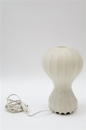 ACHILLE E PIER GIACOMO CASTIGLIONI Una lampada da tavolo "Gatto piccolo" per...