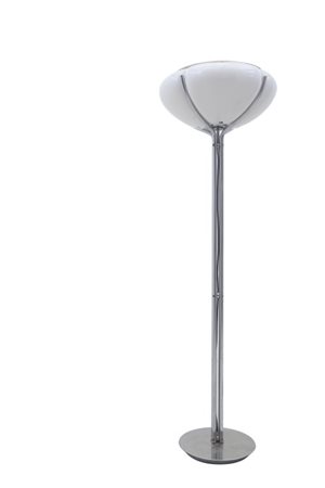 GAE AULENTI Una lampada da terra per HARVEY &GUZZINI, 1972 Acciaio cromato,...