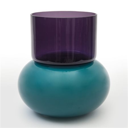 ETTORE SOTTSASSUn vaso per VENINI, 2003. Marca incisa "venini 2003 Ettore...